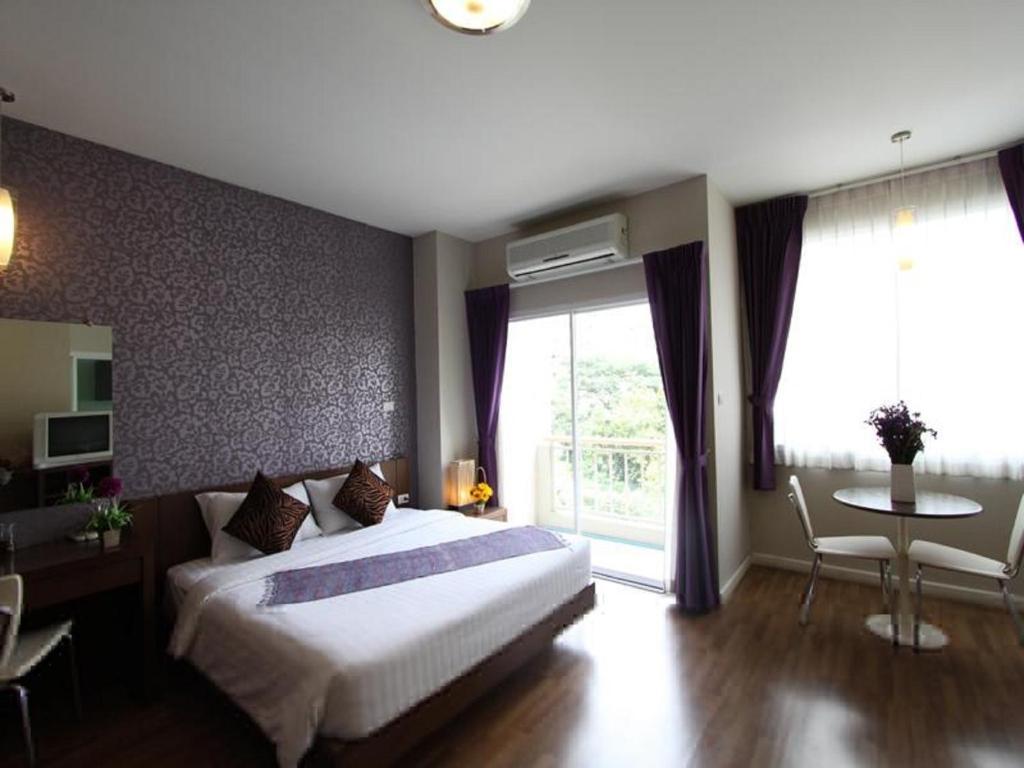 Baiyoke Ciao Hotel Chiang Mai Room photo