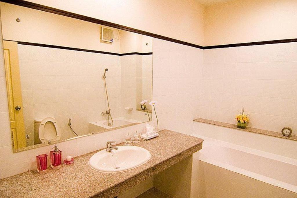 Baiyoke Ciao Hotel Chiang Mai Room photo