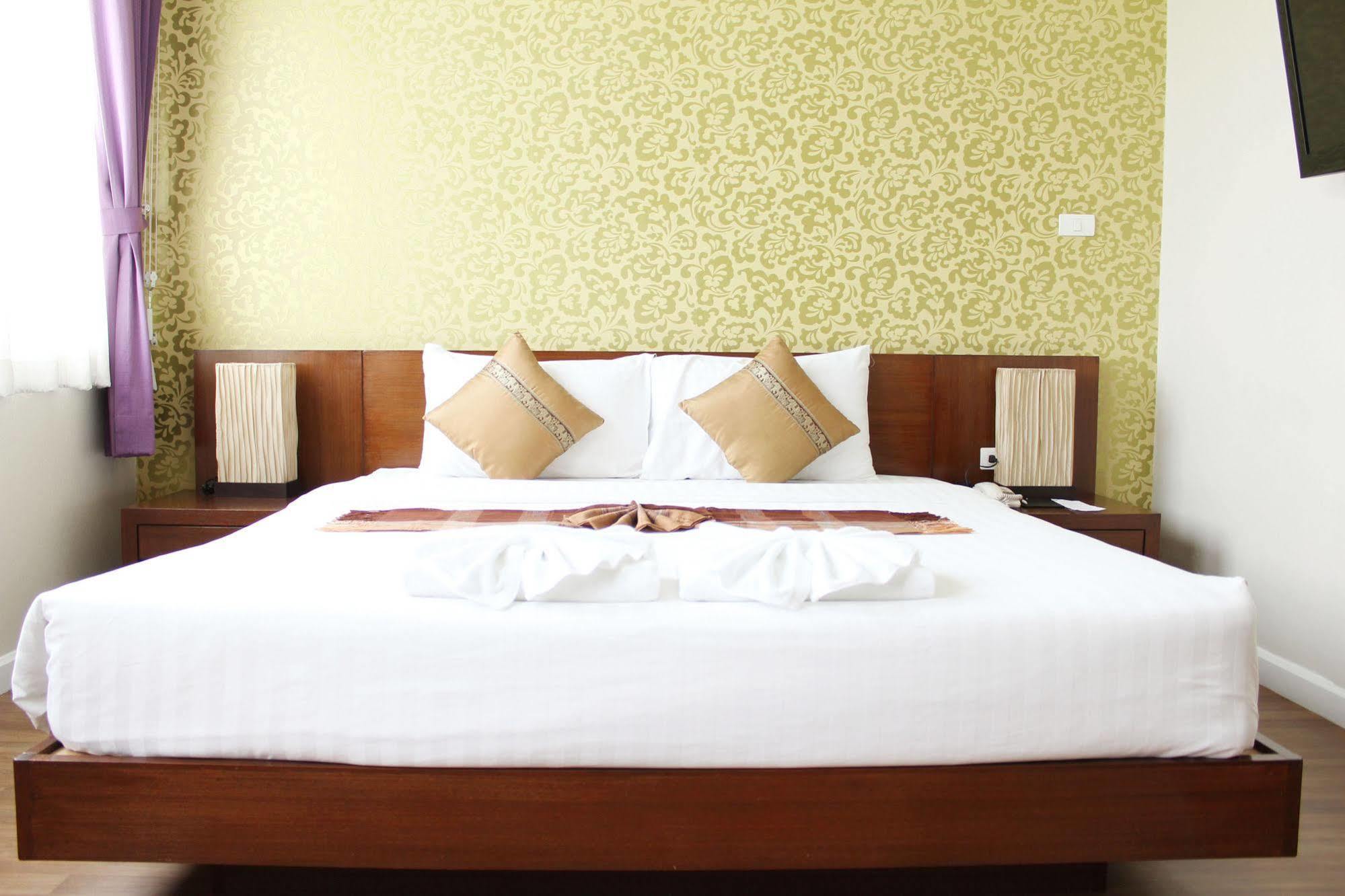 Baiyoke Ciao Hotel Chiang Mai Exterior photo