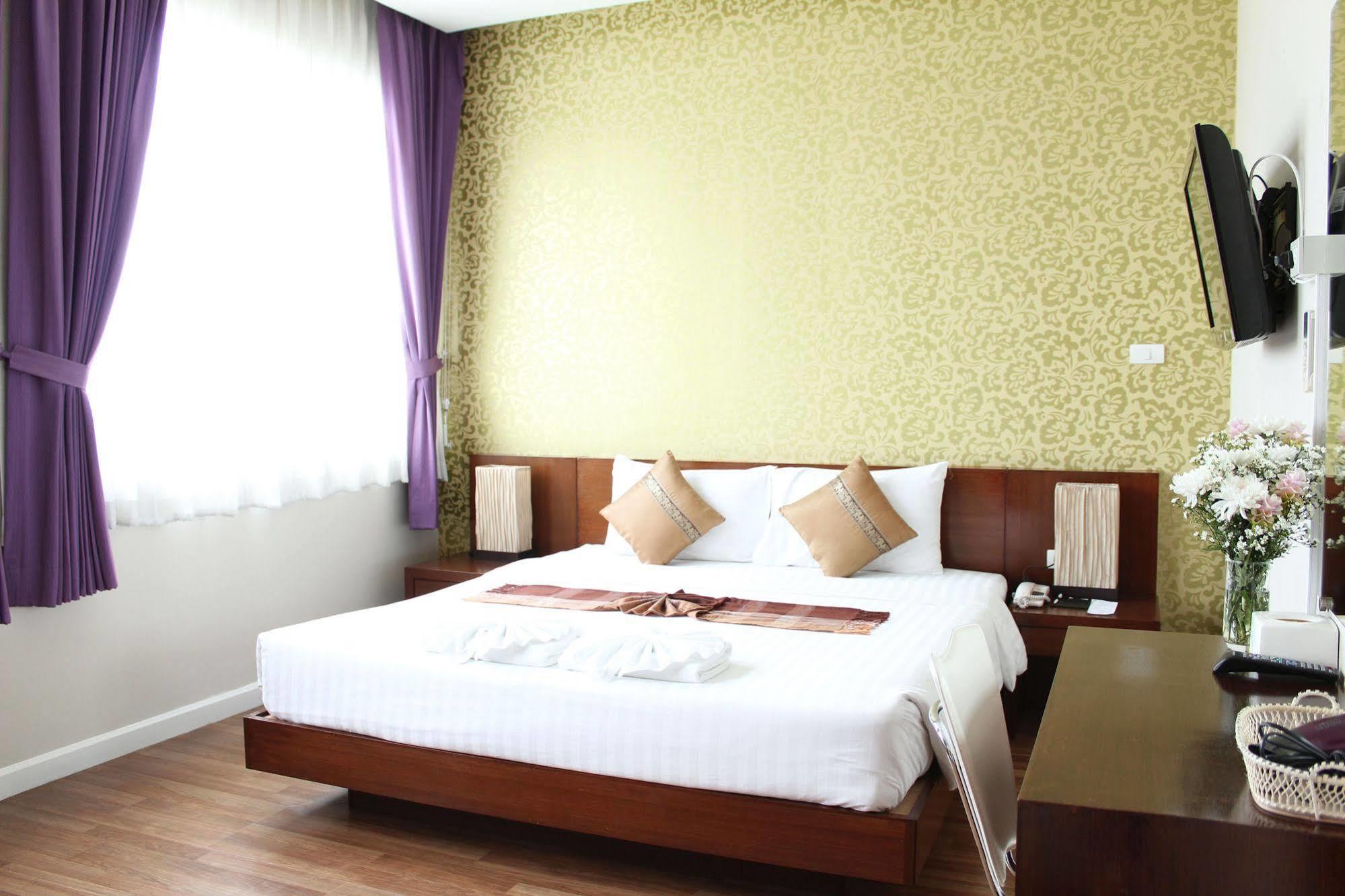 Baiyoke Ciao Hotel Chiang Mai Exterior photo